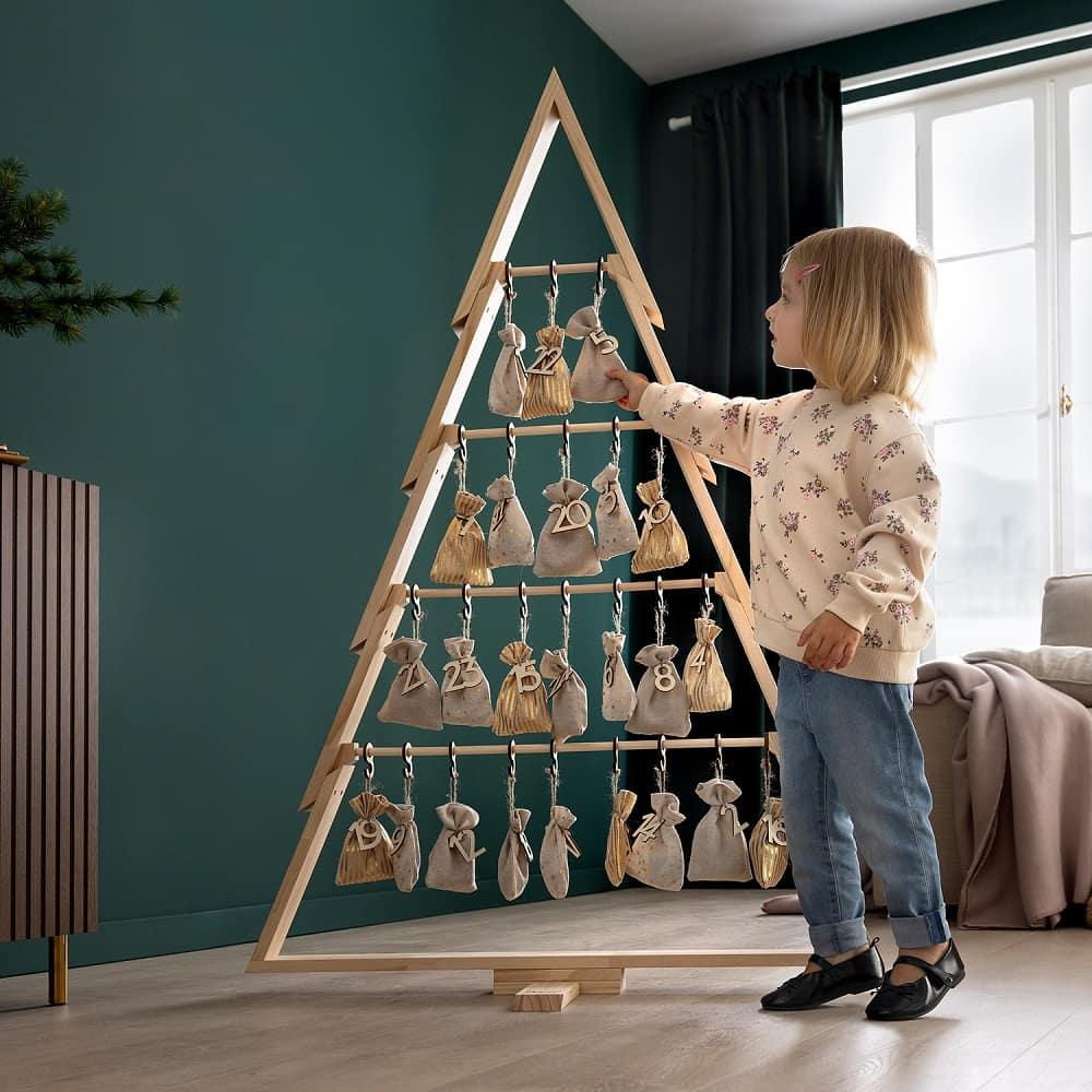 howa Deko Weihnachtsbaum aus Holz mit Adventskalender – stilvolle Adventsdekoration und Weihnachtskalender in einem