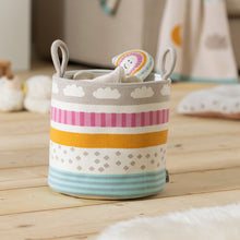 Aufbewahrungskorb im Kinderzimmer