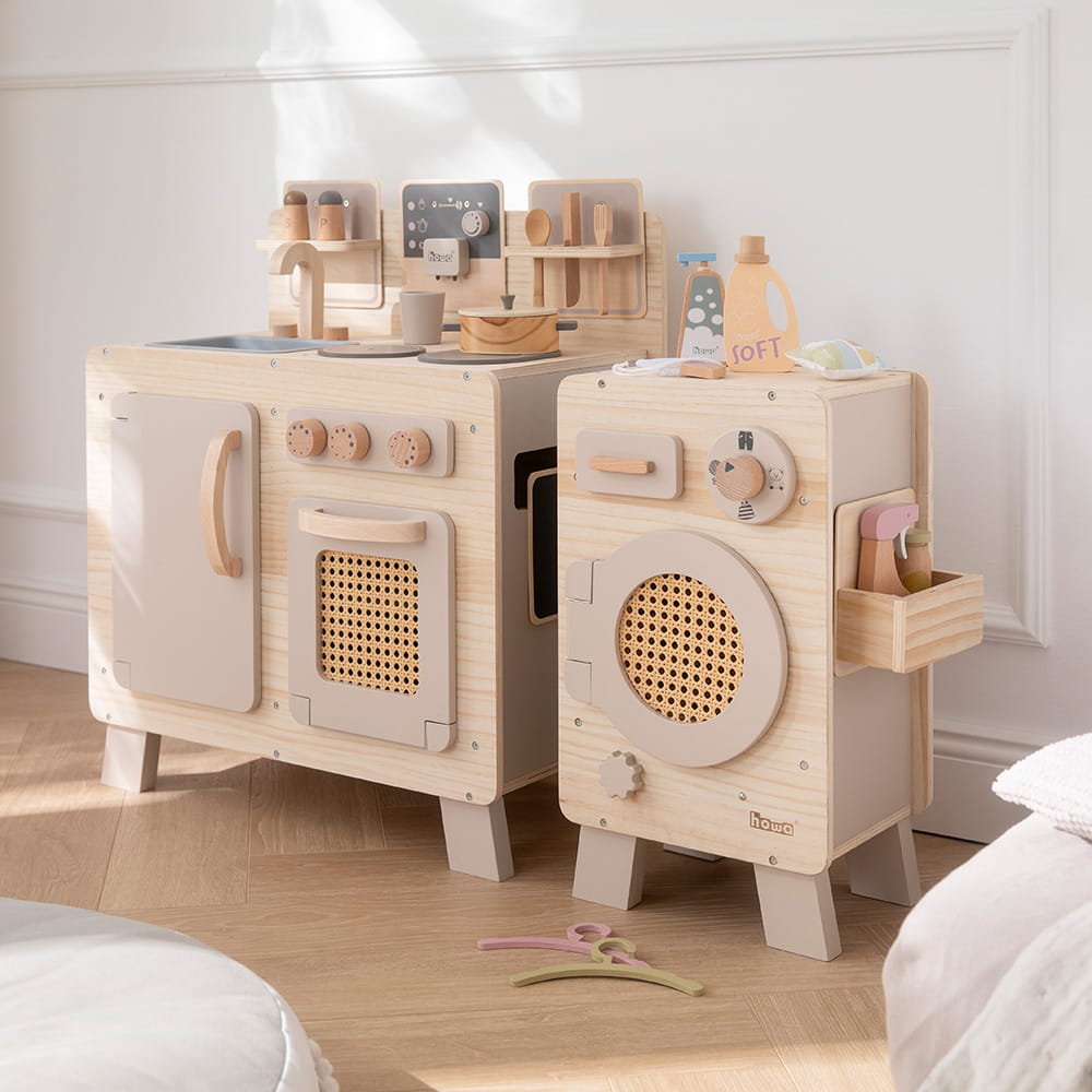 Cucina per bambini e lavatrice giocattolo in legno naturale beige howa, inclusi 10 pezzi di stoviglie giocattolo e 10 pezzi di accessori per lavatrice giocattolo 48249
