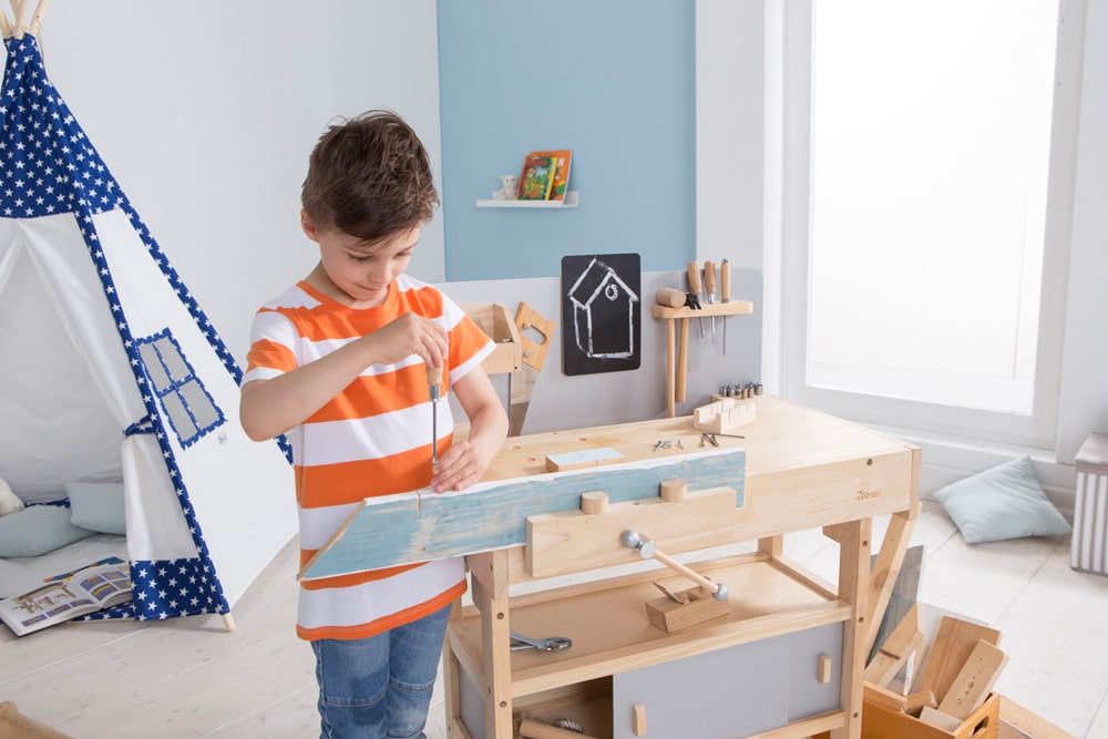 howa children's workbench made of wood including toolbox with tools 4900