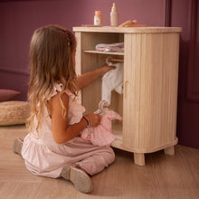 howa Puppenschrank aus Holz "grace" - Kleiderschrank für Puppen mit Schiebetür, Kleiderstange, Regal und 3 Kleiderbügeln 2670